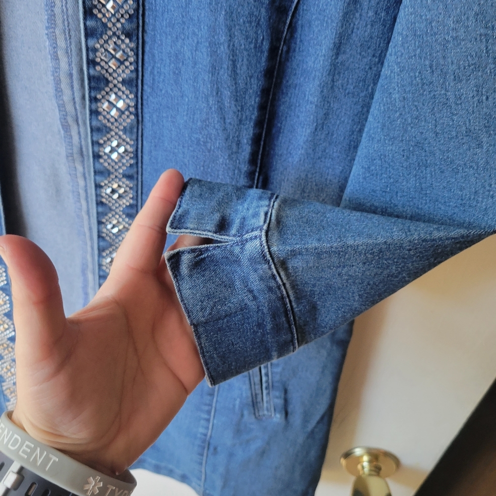Distinct medium denim jacket - Picture 3 of 8